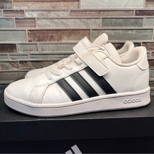 Kids Adidas Grand Court C size 2.5